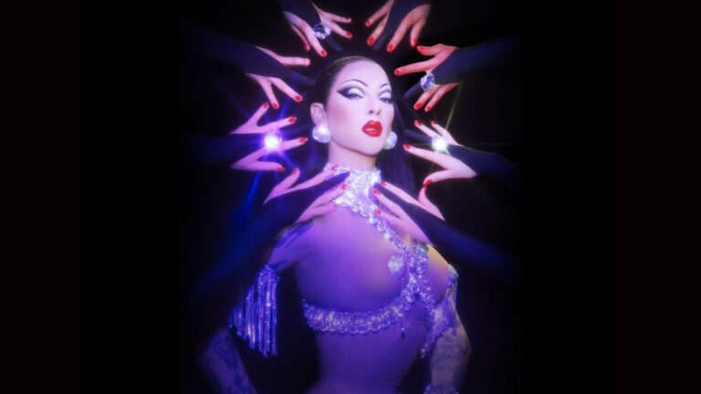 Violet Chachki naar Club Chrome tijdens WorldPride